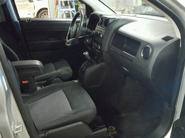 1C4NJDBB8DD271850 - 2013 JEEP COMPASS SP SILVER photo 5