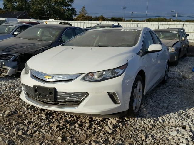 1G1RC6S57JU125915 - 2018 CHEVROLET VOLT LT WHITE photo 2