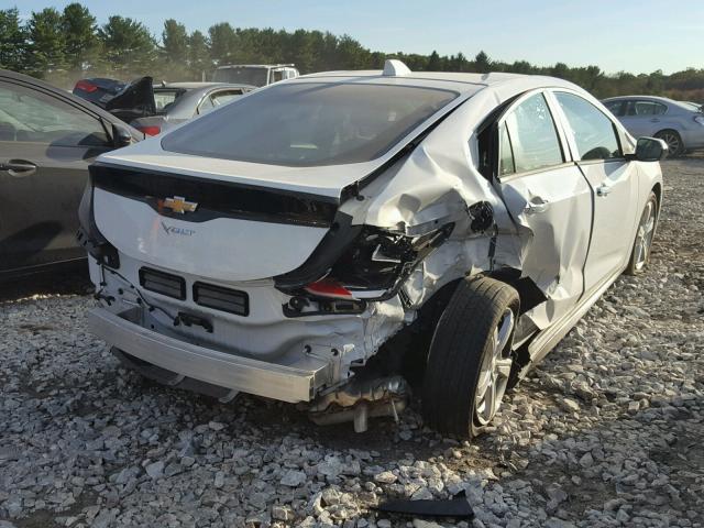 1G1RC6S57JU125915 - 2018 CHEVROLET VOLT LT WHITE photo 4