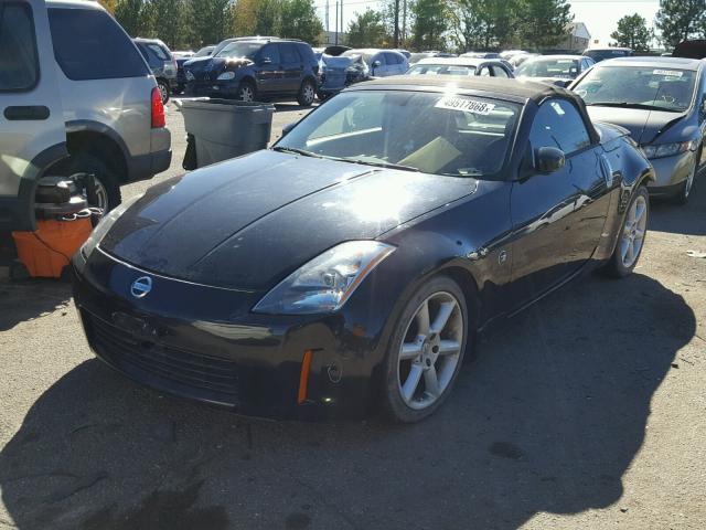 JN1AZ36A55M758818 - 2005 NISSAN 350Z ROADS BLACK photo 2