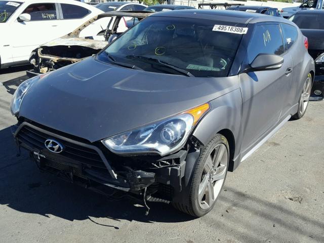 KMHTC6AE6DU085812 - 2013 HYUNDAI VELOSTER T GRAY photo 2