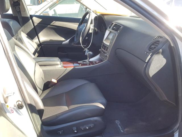 JTHBE262672010110 - 2007 LEXUS IS 350 SILVER photo 5