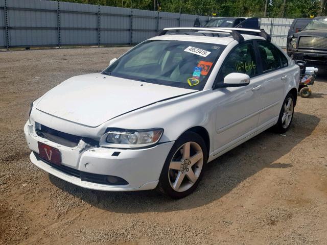 YV1MS390X82367692 - 2008 VOLVO S40 2.4I WHITE photo 2