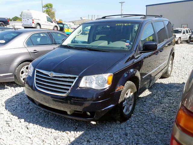 2A4RR5D19AR149019 - 2010 CHRYSLER TOWN & COU BLACK photo 2