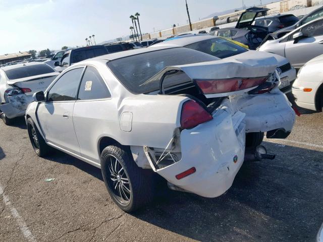 1HGCG2250YA000357 - 2000 HONDA ACCORD EX WHITE photo 3