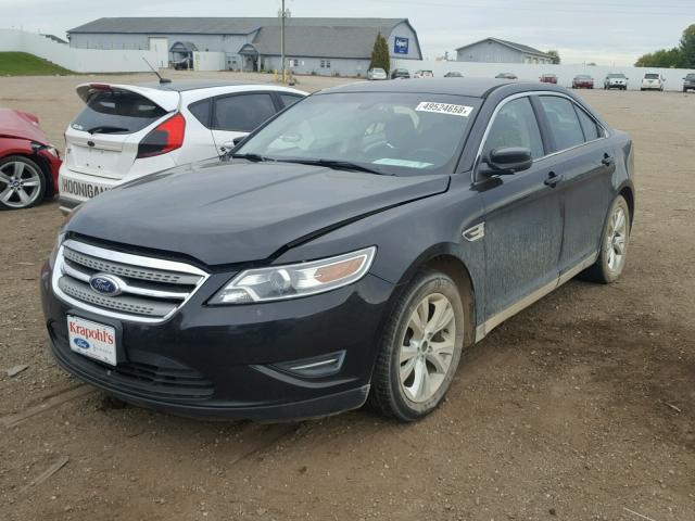 1FAHP2HW1BG107819 - 2011 FORD TAURUS SEL GRAY photo 2