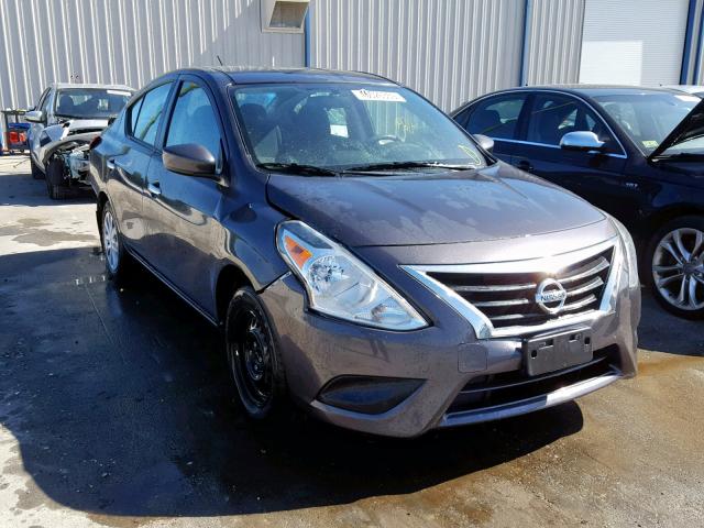 3N1CN7APXFL859713 - 2015 NISSAN VERSA S GRAY photo 1