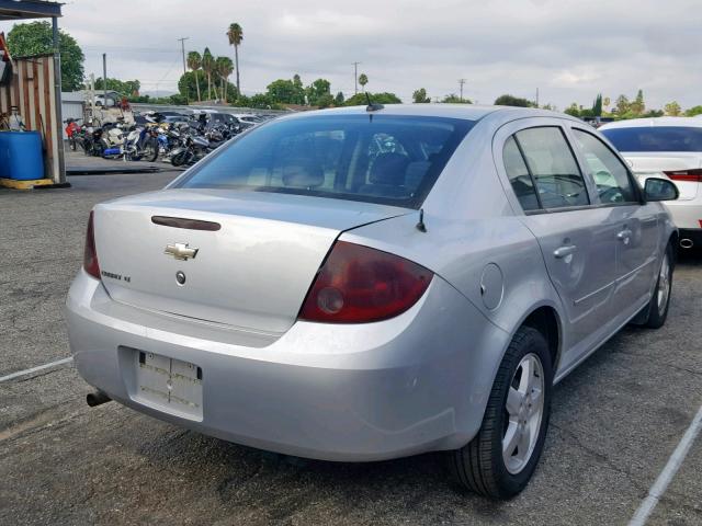 1G1AT58H197271343 - 2009 CHEVROLET COBALT LT SILVER photo 4