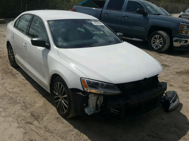 3VWD17AJ9GM331808 - 2016 VOLKSWAGEN JETTA SPOR WHITE photo 1