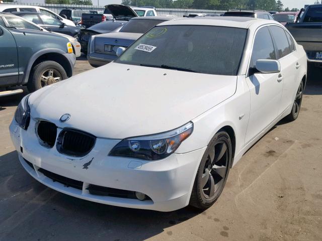 WBANA53564B851041 - 2004 BMW 525 I WHITE photo 2