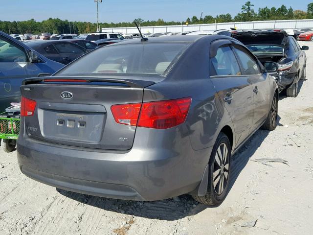 KNAFU4A23D5698731 - 2013 KIA FORTE EX GRAY photo 4