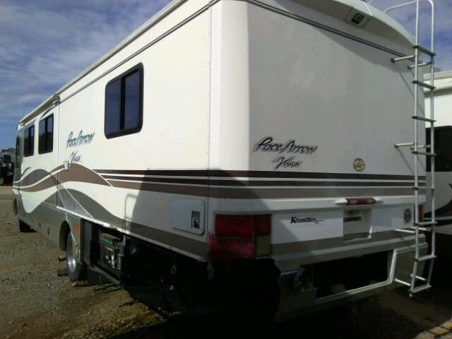 3FCNF53S3XJA28690 - 1999 PACE MOTORHOME BEIGE photo 3