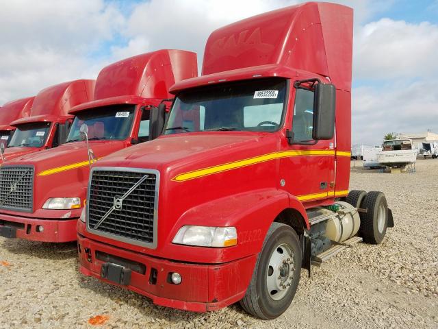 4V4M19GH97N432103 - 2007 VOLVO VN VNM RED photo 2