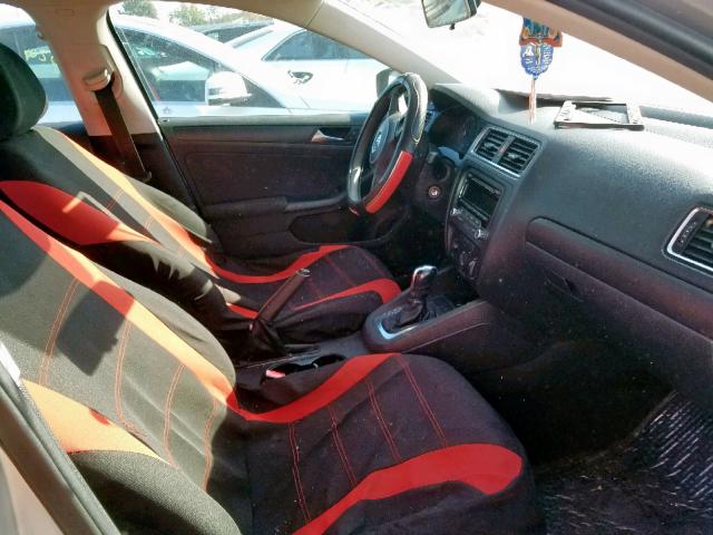 3VW2K7AJXCM355761 - 2012 VOLKSWAGEN JETTA BASE ვერცხლისფერი ფოტო 5