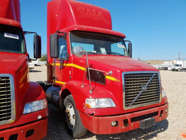 4V4M19GH47N464571 - 2007 VOLVO VN VNM RED photo 1