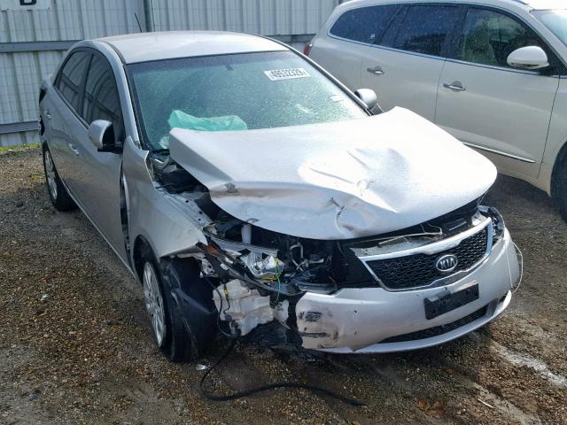 KNAFU4A22B5448992 - 2011 KIA FORTE EX WHITE photo 1