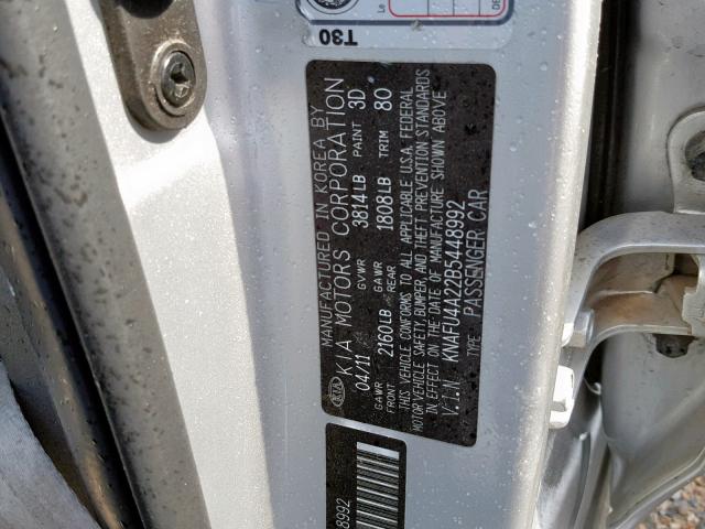 KNAFU4A22B5448992 - 2011 KIA FORTE EX WHITE photo 10