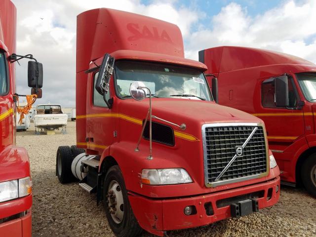 4V4M19EHX8N478334 - 2008 VOLVO VN VNM RED photo 1