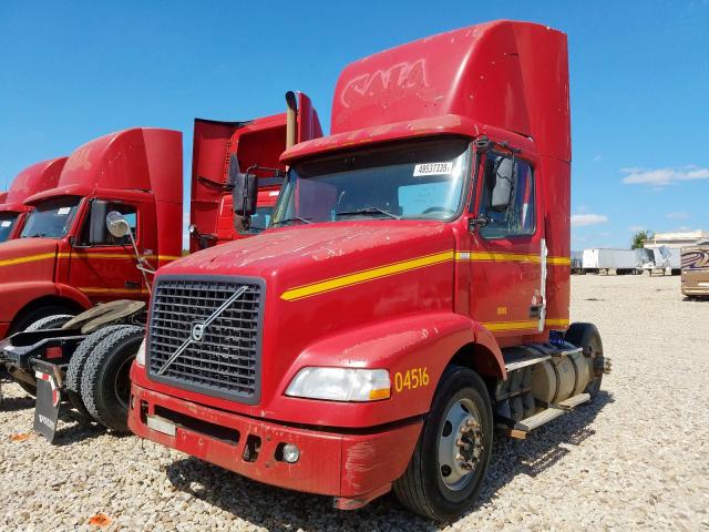 4V4M19GH64N356853 - 2004 VOLVO VN VNM RED photo 2