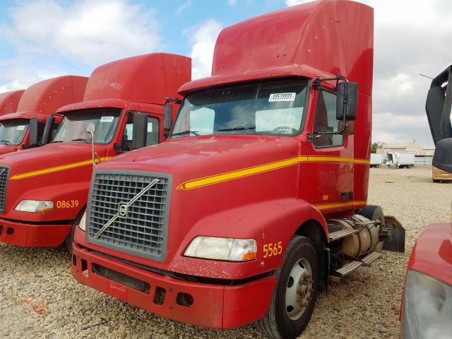 4V4M19GH15N379751 - 2005 VOLVO VN VNM RED photo 2