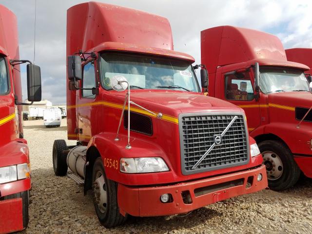 4V4M19GH85N379729 - 2005 VOLVO VN VNM RED photo 1