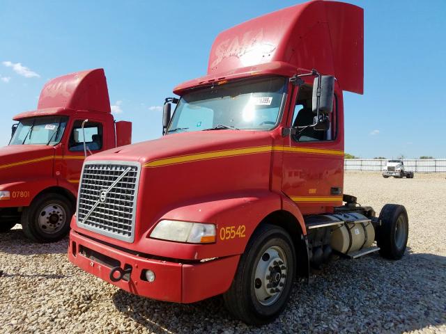 4V4M19GH65N379728 - 2005 VOLVO VN VNM RED photo 2