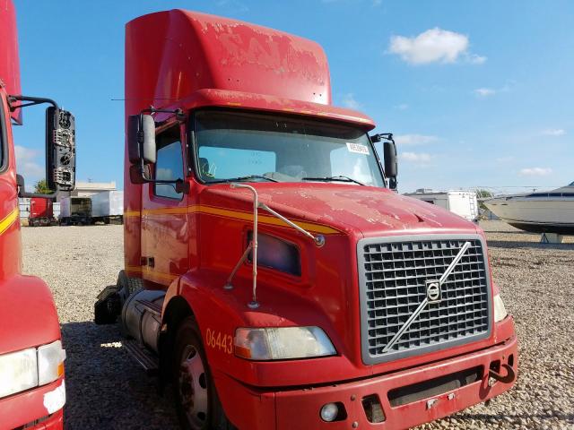 4V4M19GH76N399388 - 2006 VOLVO VN VNM RED photo 1