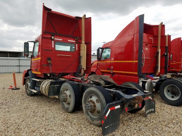 4V4MC9GH77N460637 - 2007 VOLVO VN VNM RED photo 3