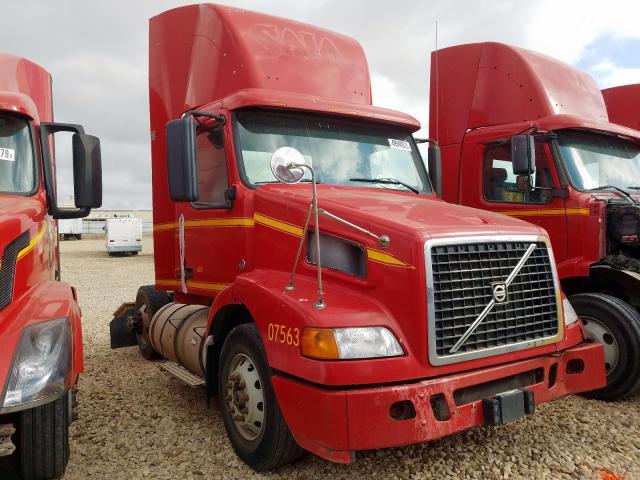 4V4M19GH87N432044 - 2007 VOLVO VN VNM RED photo 1