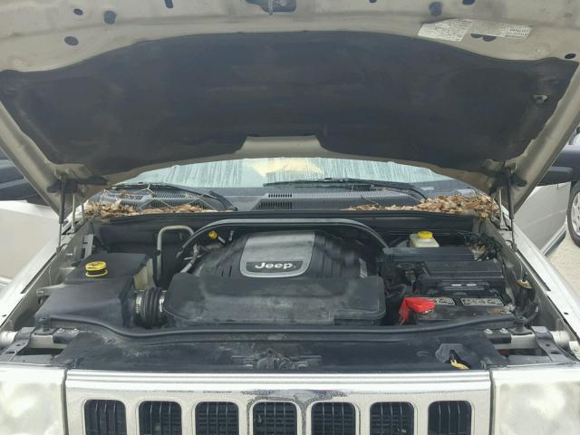 1J8HH58297C530810 - 2007 JEEP COMMANDER SILVER photo 7