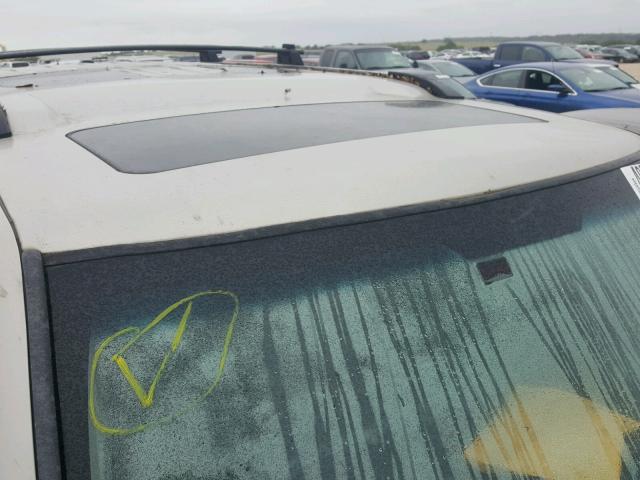 1J8HH58297C530810 - 2007 JEEP COMMANDER SILVER photo 9