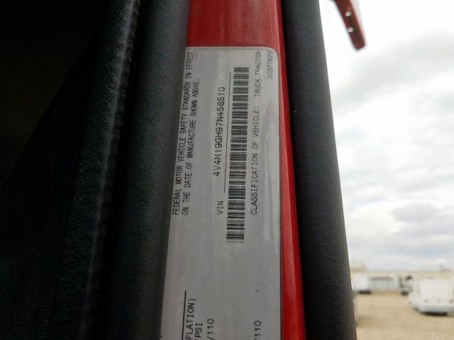 4V4M19GH97N458510 - 2007 VOLVO VN VNM RED photo 10