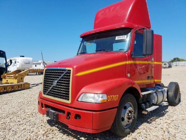 4V4M19GH87N458448 - 2007 VOLVO VN VNM RED photo 2