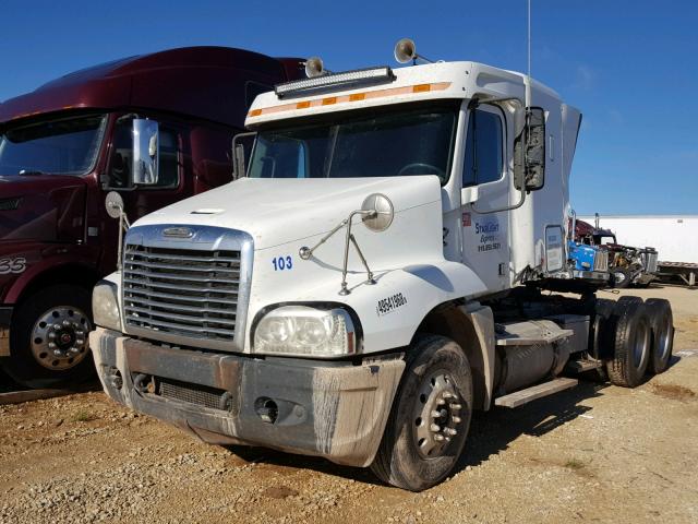 1FUJBBCK67LX67621 - 2007 FREIGHTLINER CONVENTION WHITE photo 2