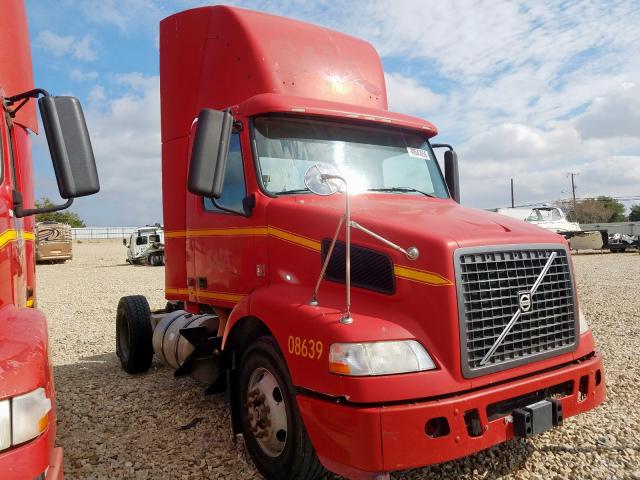 4V4M19EHX8N487115 - 2008 VOLVO VN VNM RED photo 1