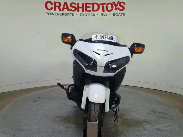 JH2SC6846GK300447 - 2016 HONDA GL1800 B WHITE photo 3