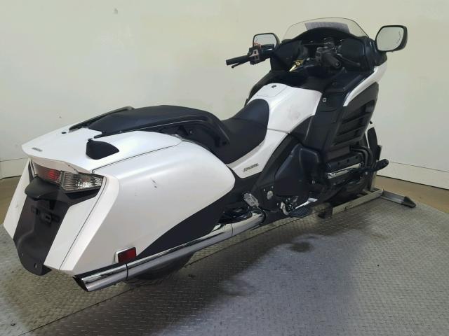 JH2SC6846GK300447 - 2016 HONDA GL1800 B WHITE photo 8