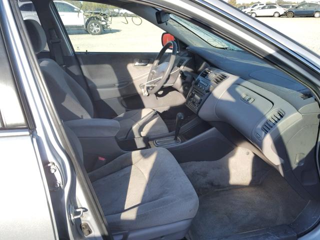 1HGCF86622A114120 - 2002 HONDA ACCORD VAL SILVER photo 5