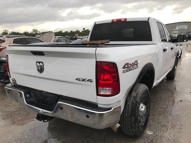3C6UR5CL8HG639087 - 2017 RAM 2500 ST WHITE photo 4