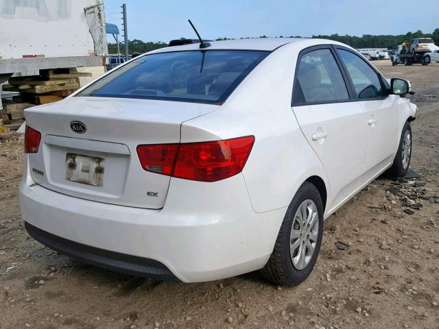 KNAFU4A23B5380329 - 2011 KIA FORTE EX WHITE photo 4