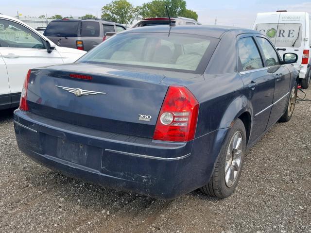 2C3LA53G28H137081 - 2008 CHRYSLER 300 TOURIN BLUE photo 4