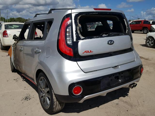 KNDJX3AA0J7516358 - 2018 KIA SOUL ! Gümüş foto 3