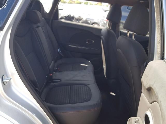 KNDJX3AA0J7516358 - 2018 KIA SOUL ! Gümüş foto 6