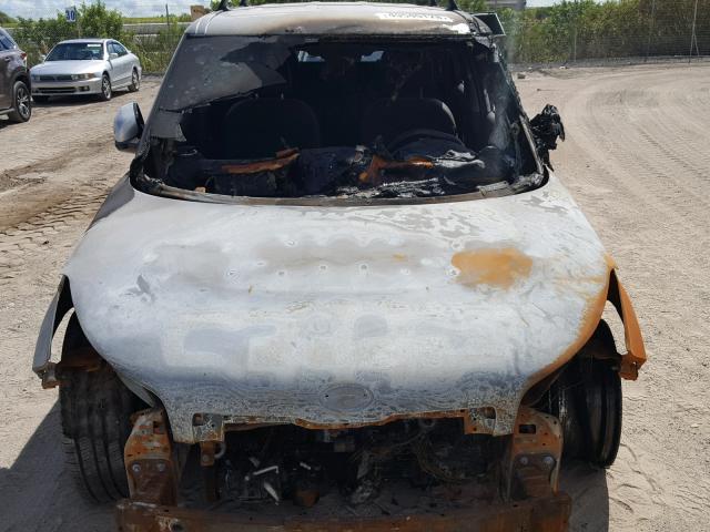 KNDJX3AA0J7516358 - 2018 KIA SOUL ! Gümüş foto 9