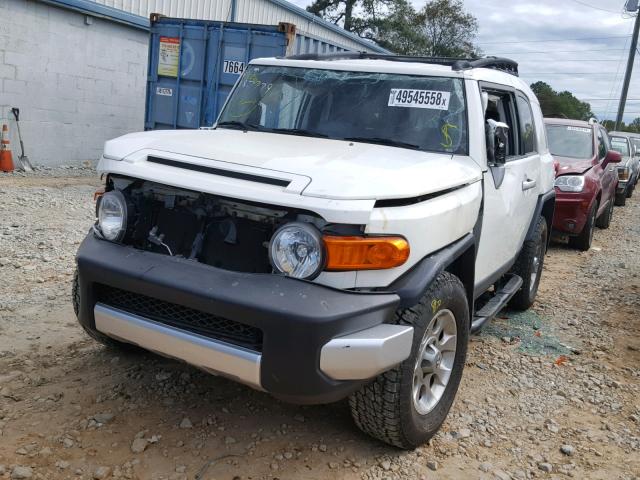 JTEZU4BF2CK012000 - 2012 TOYOTA FJ CRUISER WHITE photo 2