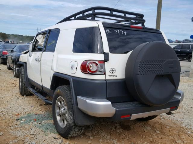 JTEZU4BF2CK012000 - 2012 TOYOTA FJ CRUISER WHITE photo 3