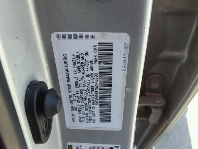 5Y2SM66875Z441690 - 2005 PONTIAC VIBE SILVER photo 10