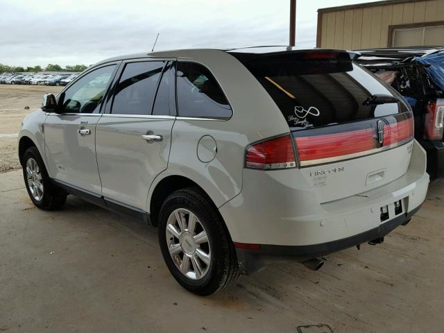 2LMDU88C79BJ05665 - 2009 LINCOLN MKX WHITE photo 3