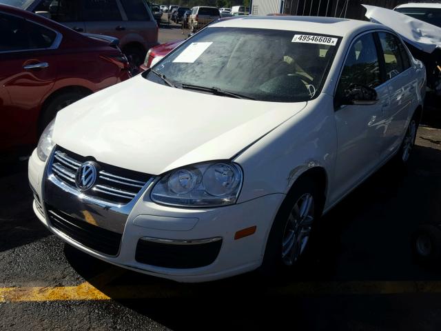 3VWEF71K77M069561 - 2007 VOLKSWAGEN JETTA WOLF WHITE photo 2