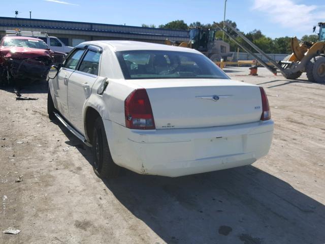 2C3KA43R37H872156 - 2007 CHRYSLER 300 WHITE photo 3